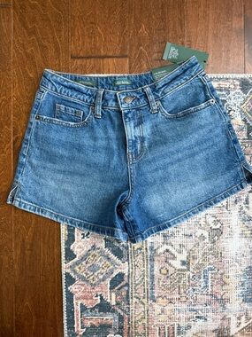 Wild Fable Mid Rise Midi Shorts